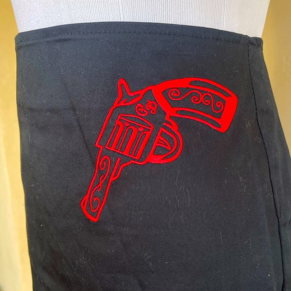 PAPER DOLL PROD Western Skirt Red Embroidered Revolvers Pistols on Hips Sz S NEW - Picture 5 of 9